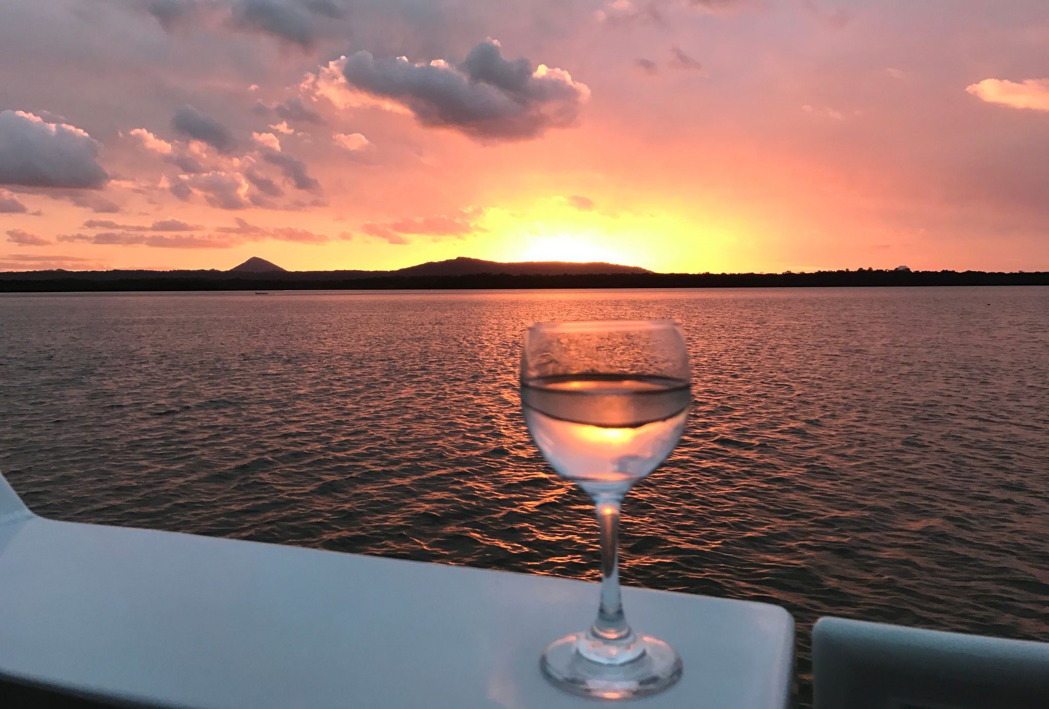 catamaran sunset cruise mooloolaba